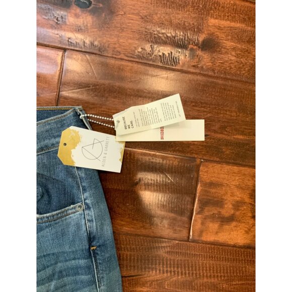 Hudson Blue Stone Wash Distressed Denim Byron Straight Leg Jeans, Size 36, NWT! - Picture 2 of 4